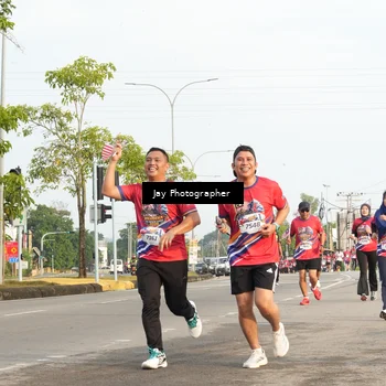 Runner Photo 5976100