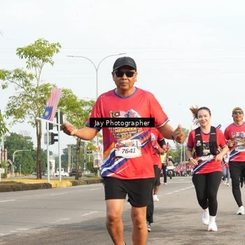 Runner Photo 5976219