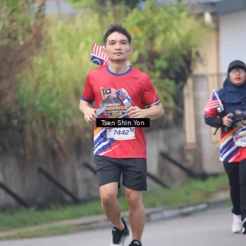 Runner Photo 5976243