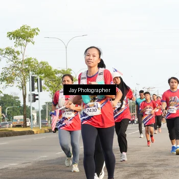 Runner Photo 5976494