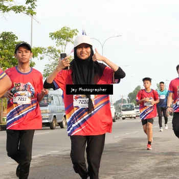 Runner Photo 5976567