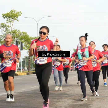 Runner Photo 5976675