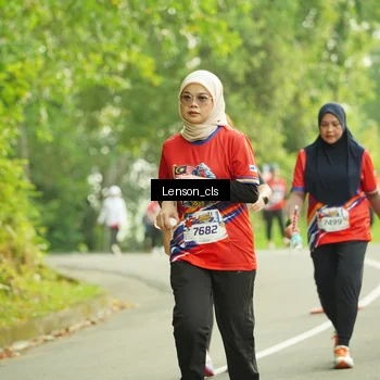 Runner Photo 5976731