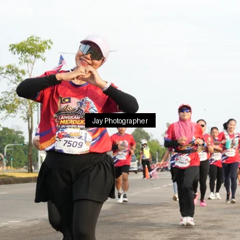 Runner Photo 5976733