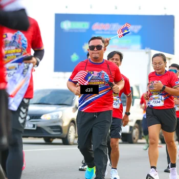 Runner Photo 5976875