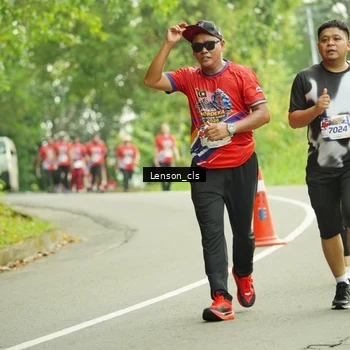 Runner Photo 5976899