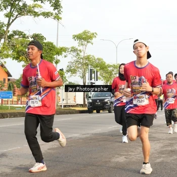Runner Photo 5978072