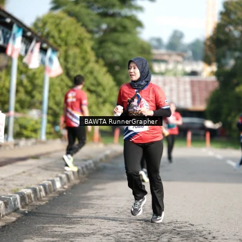 Runner Photo 5981035