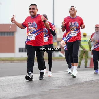Runner Photo 5981071