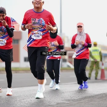 Runner Photo 5981075