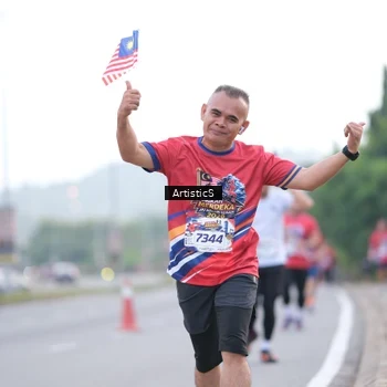 Runner Photo 5982191