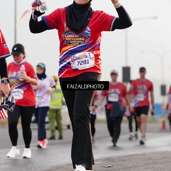 Runner Photo 5982330