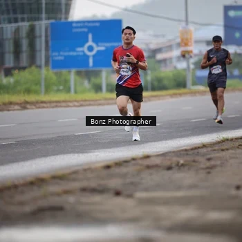 Runner Photo 5982765