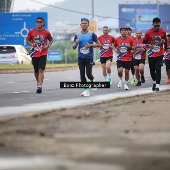 Runner Photo 5982984