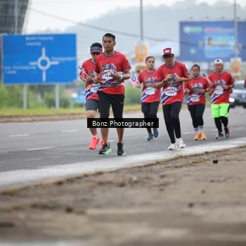 Runner Photo 5983067