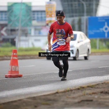 Runner Photo 5983075