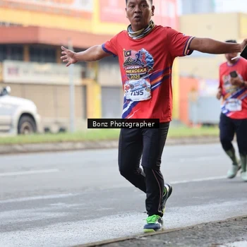 Runner Photo 5983476