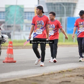 Runner Photo 5983895