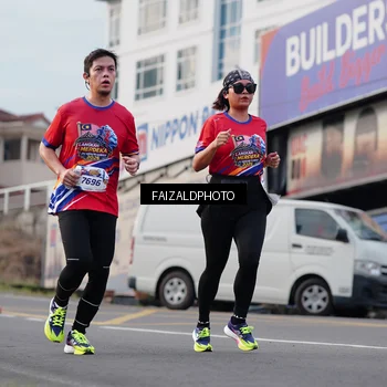 Runner Photo 5984024