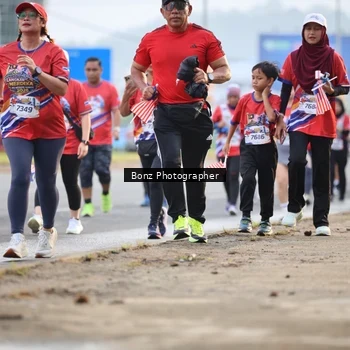 Runner Photo 5984025
