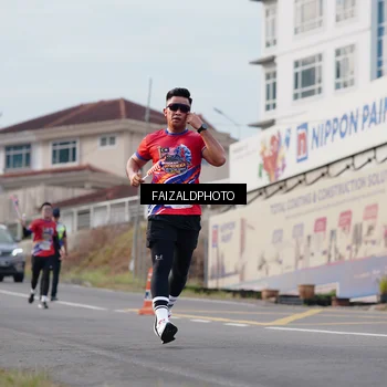 Runner Photo 5984111