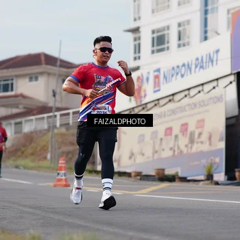 Runner Photo 5984123