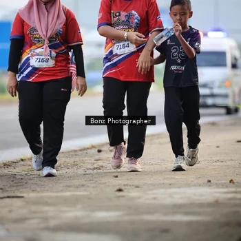 Runner Photo 5985666