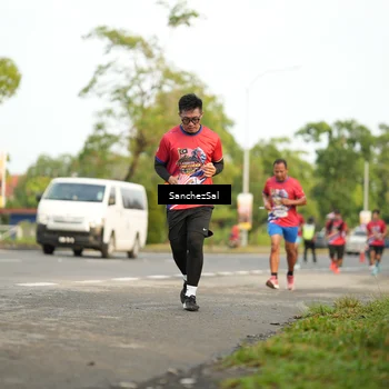 Runner Photo 5986874