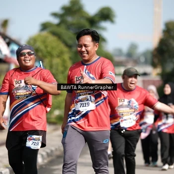 Runner Photo 5994414