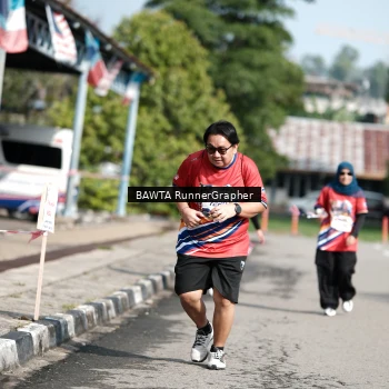 Runner Photo 5994658