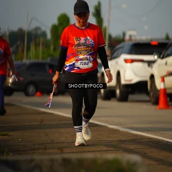 Runner Photo 5999012