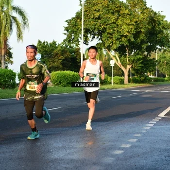 Runner Photo 5999071