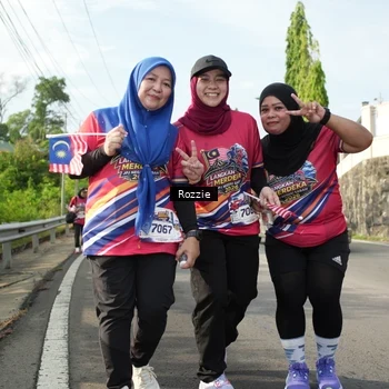 Runner Photo 6000025