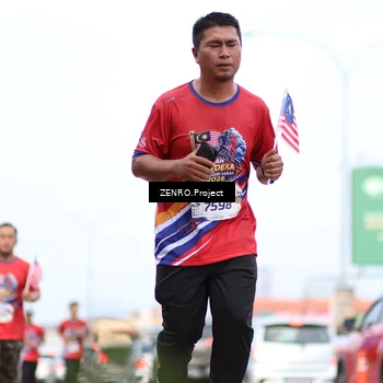 Runner Photo 6000057