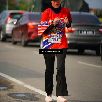Runner Photo 6000100
