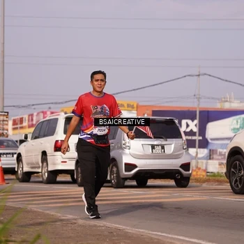 Runner Photo 6000115