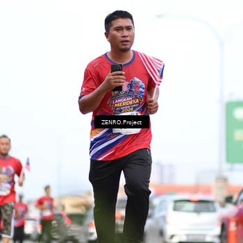 Runner Photo 6000214