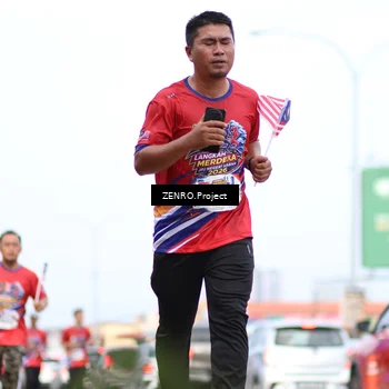 Runner Photo 6000276