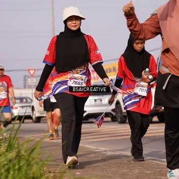 Runner Photo 6000296