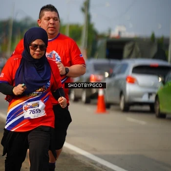 Runner Photo 6000300