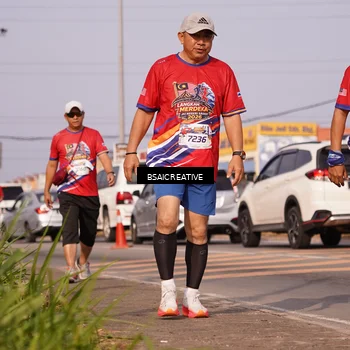 Runner Photo 6000341