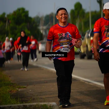 Runner Photo 6000403