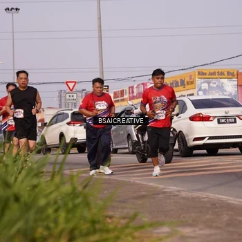 Runner Photo 6000662