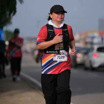 Runner Photo 6000802