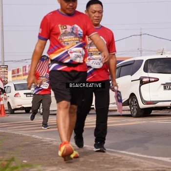 Runner Photo 6000957