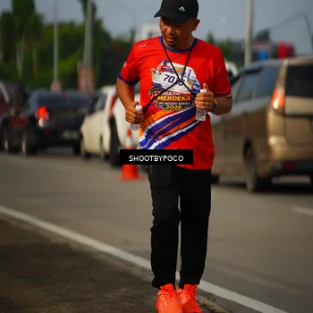 Runner Photo 6001135