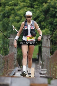 Runner Photo 60020