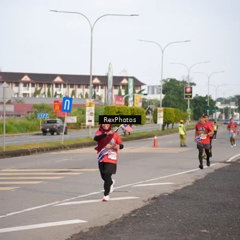 Runner Photo 6002135