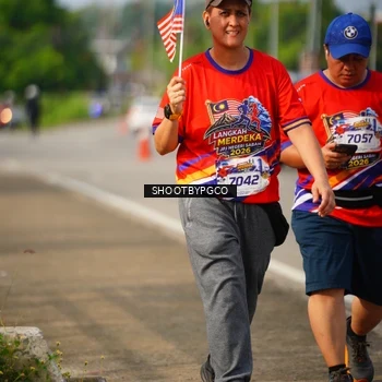 Runner Photo 6002200