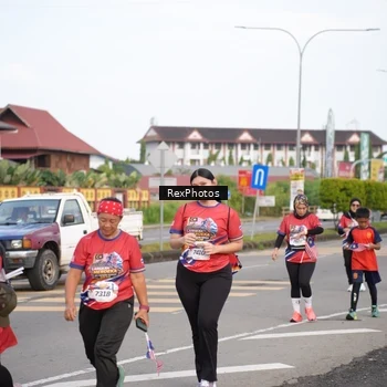Runner Photo 6002305